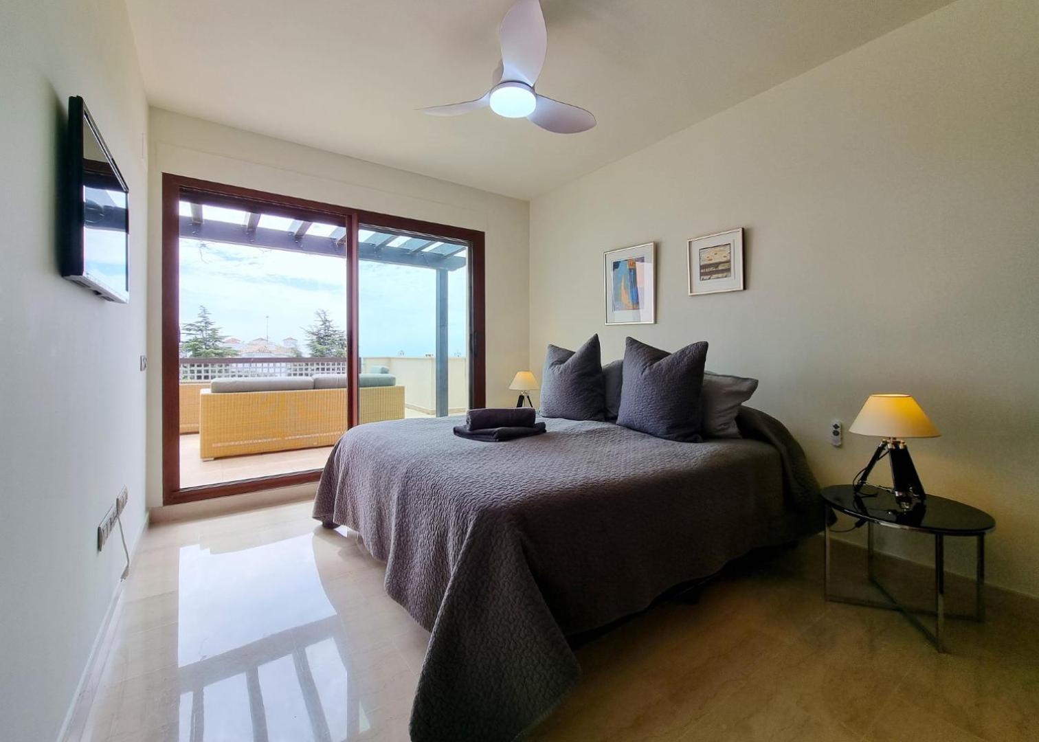 Luxury Penthouse In Medina Banus Apartment *