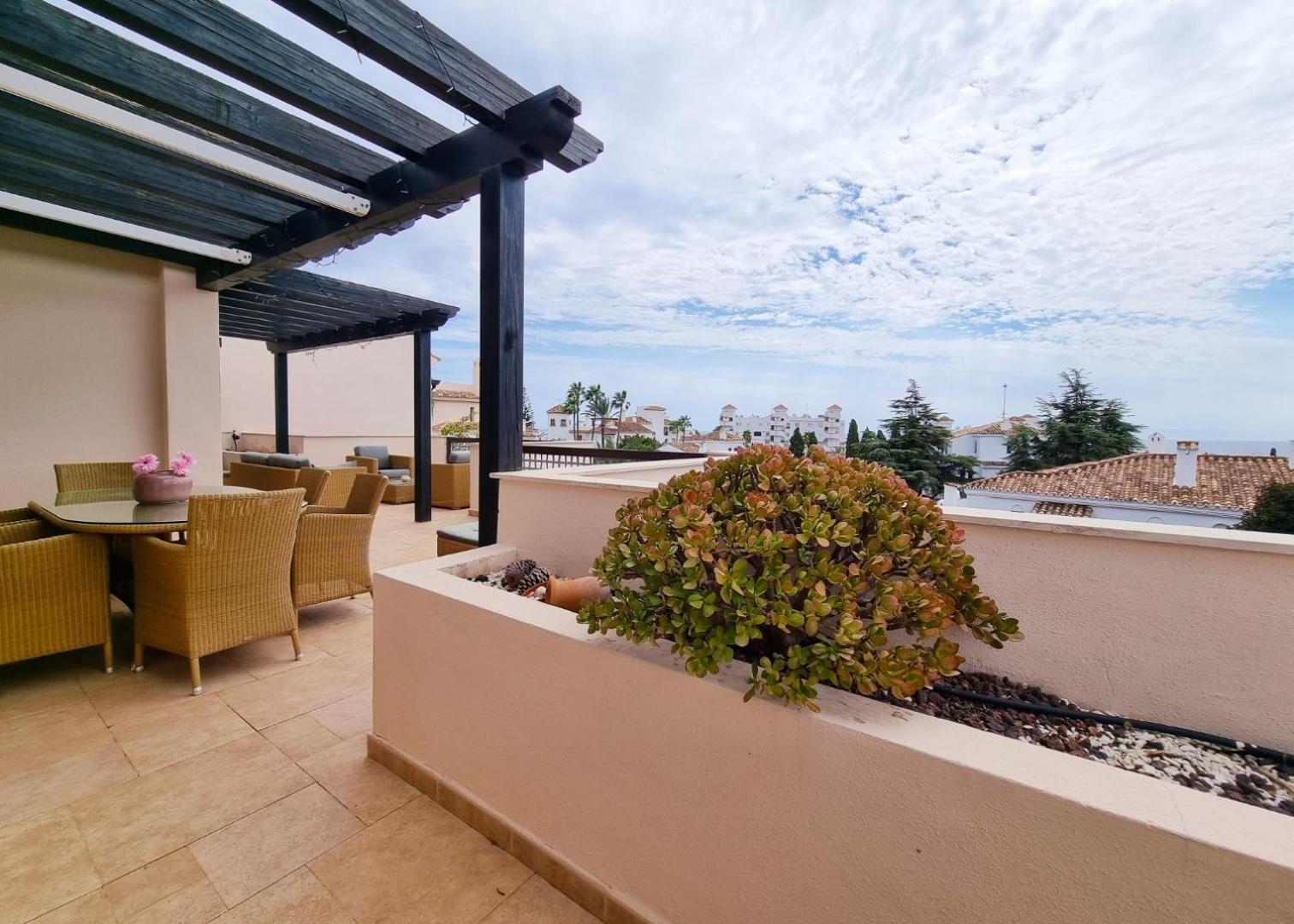 Luxury Penthouse In Medina Banus Apartment